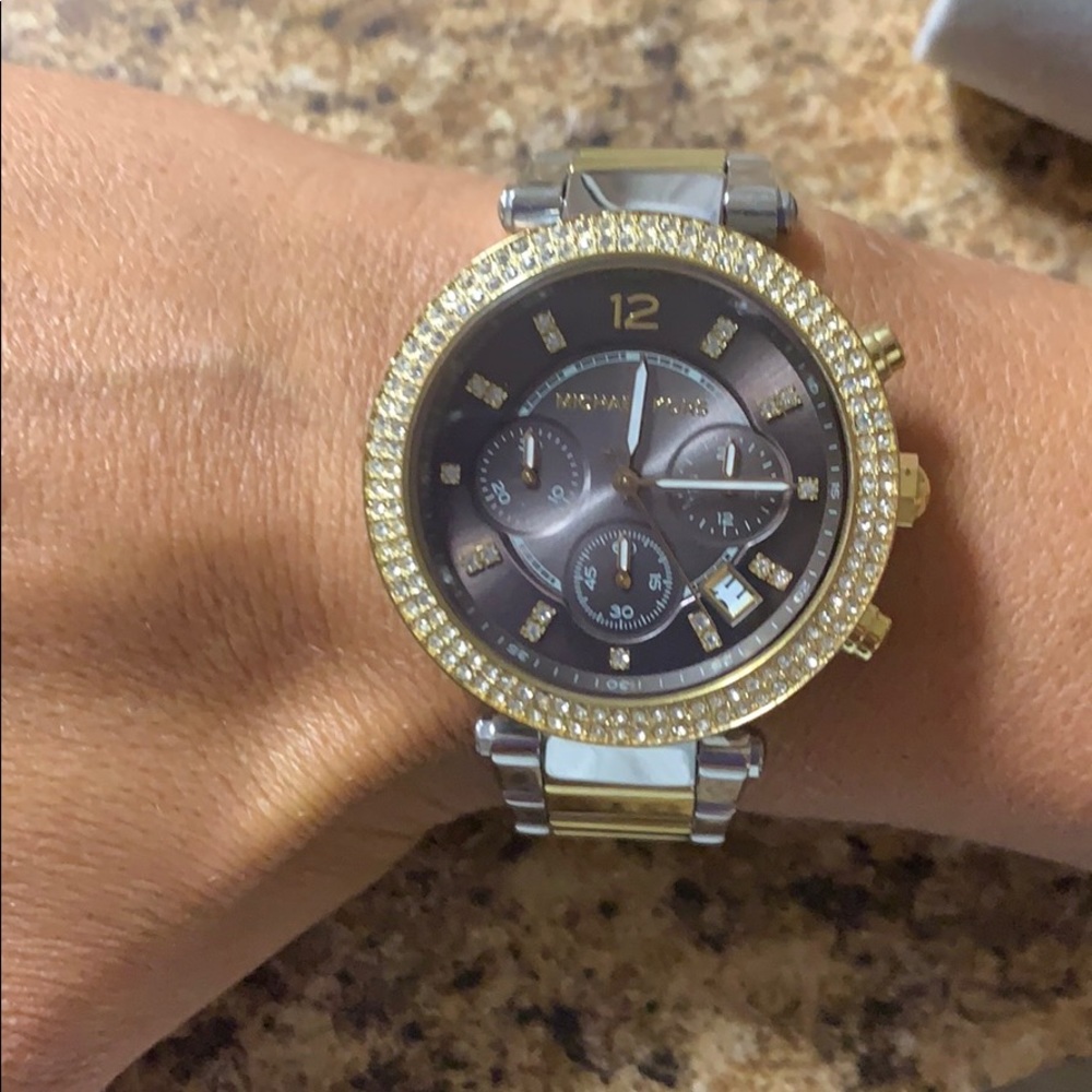 Michael Kors Watch - Picture 6 of 7